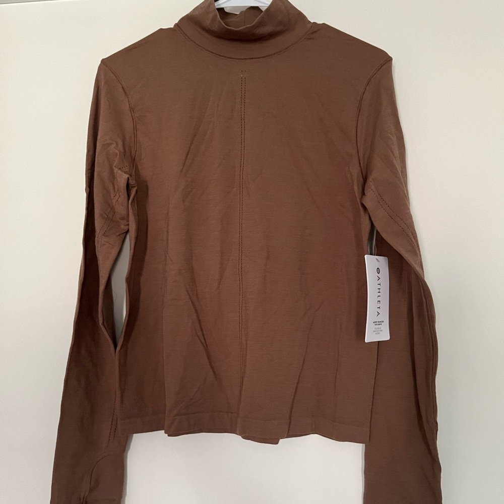 Athleta Ascent Turtleneck Large